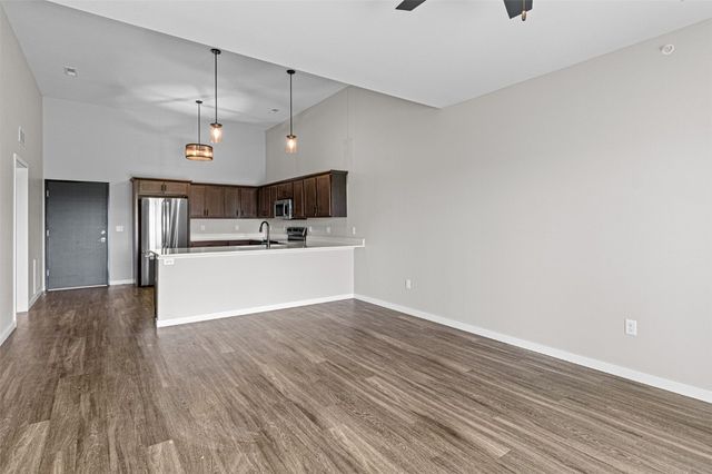 2877 Spring Rose Circle 302, Coralville, IA 52241