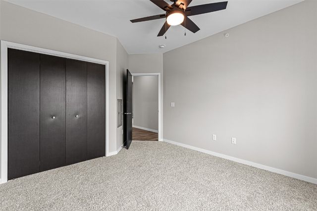 2877 Spring Rose Circle 302, Coralville, IA 52241