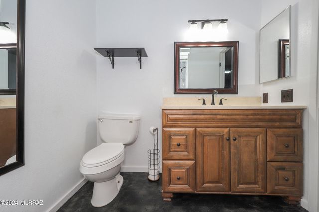 9789 E Burnett Street, Tucson, AZ 85730