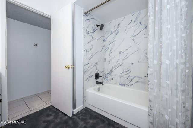 9789 E Burnett Street, Tucson, AZ 85730