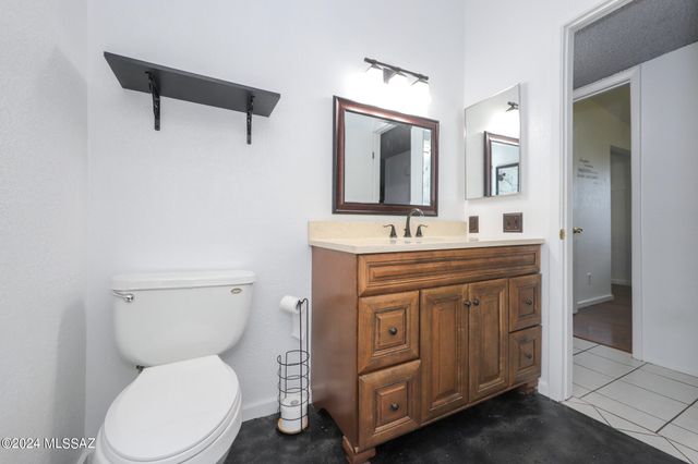 9789 E Burnett Street, Tucson, AZ 85730
