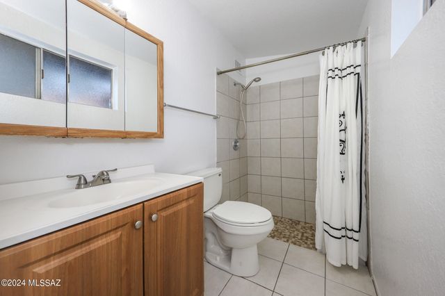 9789 E Burnett Street, Tucson, AZ 85730