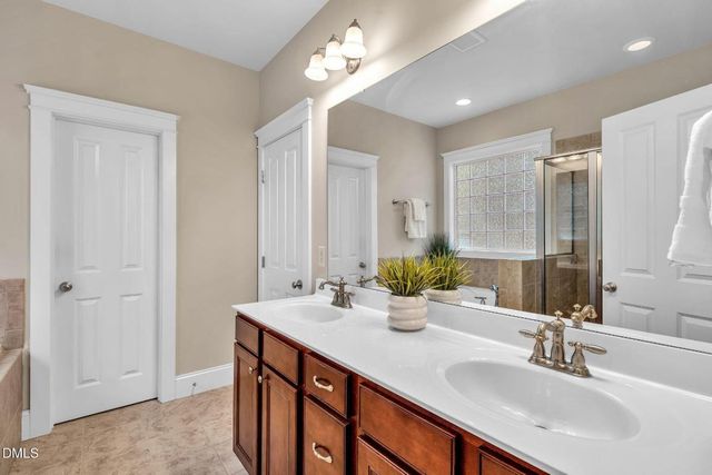 4324 Brighton Ridge Dr, Apex, NC 27539