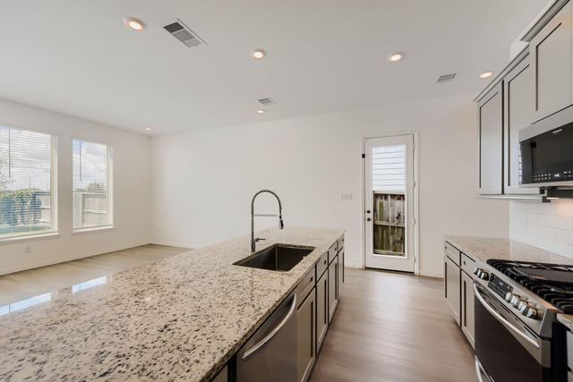 4146 Balboa Drive, Iowa Colony, TX 77583