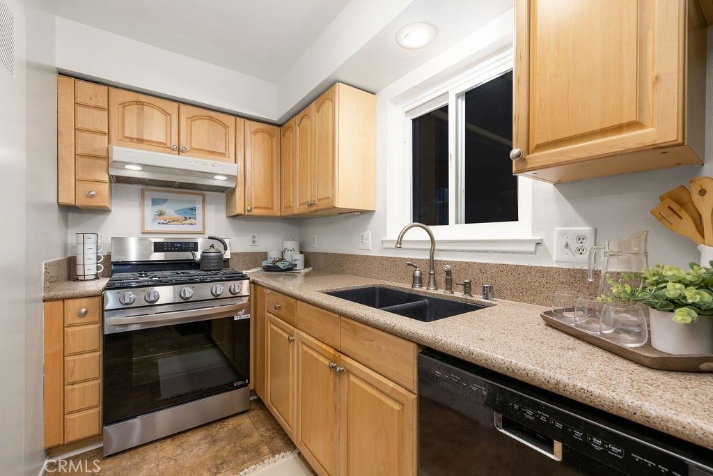 10166 Disney, Huntington Beach, CA 92646 — photo 5