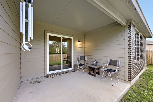 420 Jameson Street, Springtown, TX 76082