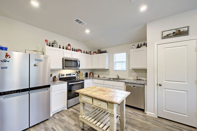 420 Jameson Street, Springtown, TX 76082