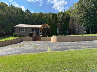 234 N Greenway Drive, Trinity, AL 35673