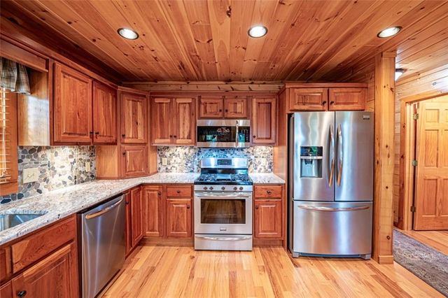 56 Kennebec Drive, Mineral Bluff, GA 30559