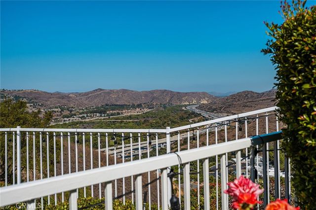 733 S Morningstar Drive, Anaheim Hills, CA 92808