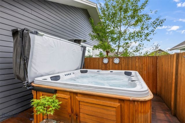 4448 Shadowglen Drive, Bozeman, MT 59718