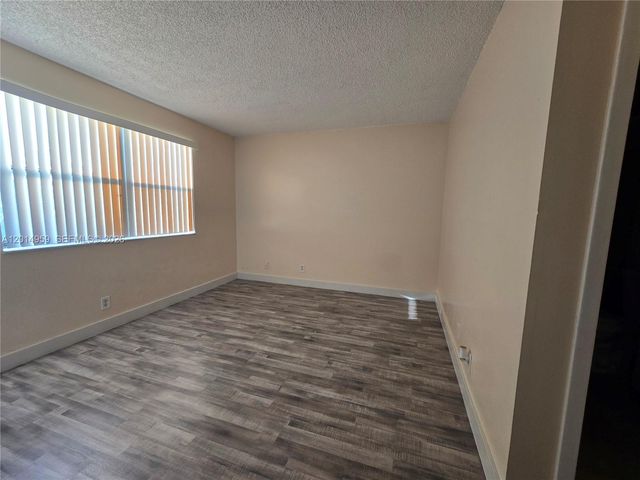 11477 NW 39th Ct 205-1, Coral Springs, FL 33065