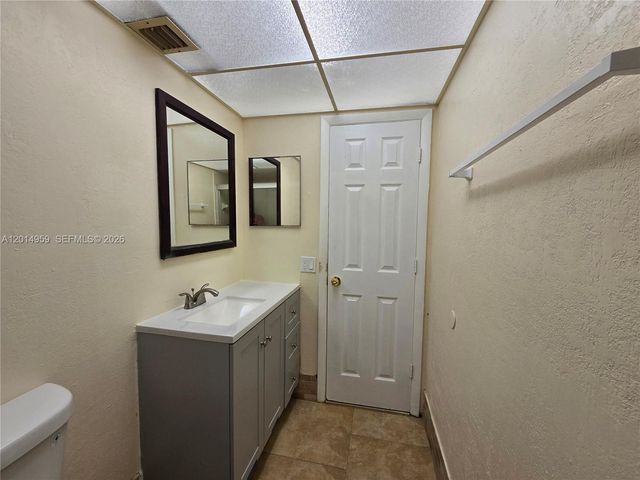 11477 NW 39th Ct 205-1, Coral Springs, FL 33065