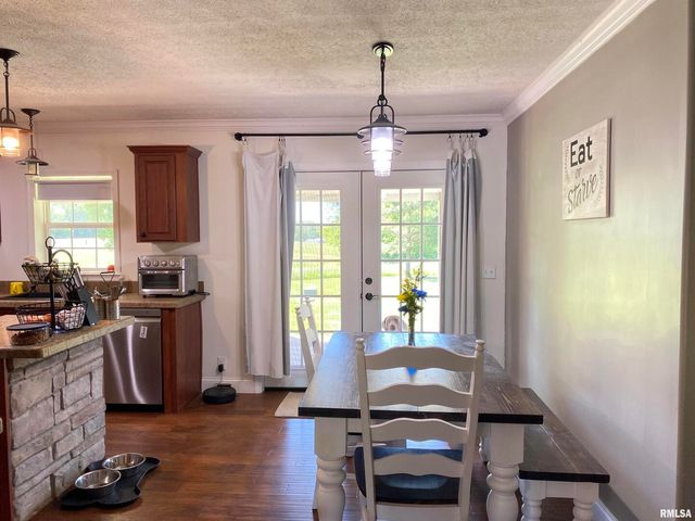 1640 PLEASANT RIDGE Road, Vienna, IL 62995