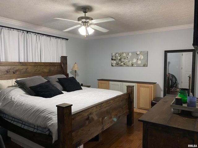 1640 PLEASANT RIDGE Road, Vienna, IL 62995