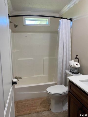 1640 PLEASANT RIDGE Road, Vienna, IL 62995