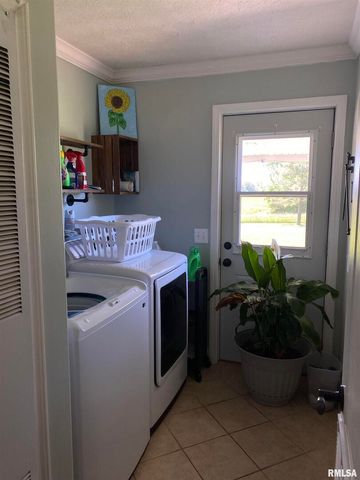 1640 PLEASANT RIDGE Road, Vienna, IL 62995