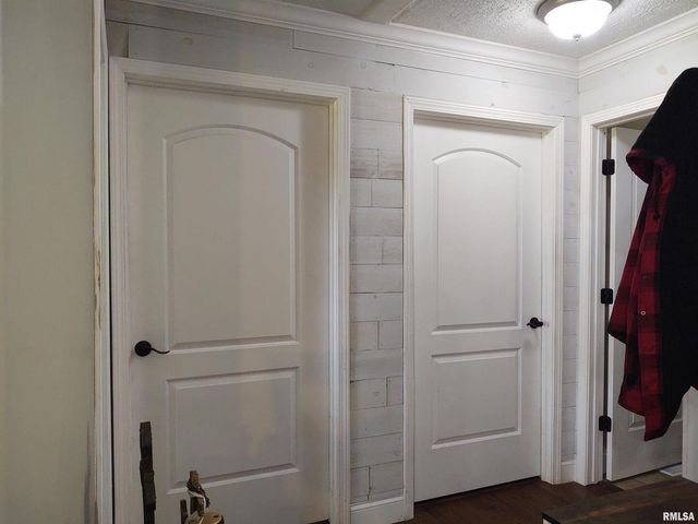 1640 PLEASANT RIDGE Road, Vienna, IL 62995