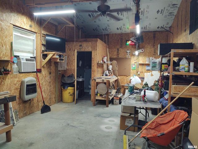 1640 PLEASANT RIDGE Road, Vienna, IL 62995