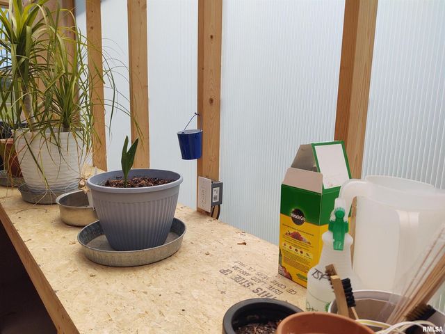 1640 PLEASANT RIDGE Road, Vienna, IL 62995