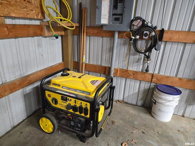 1640 PLEASANT RIDGE Road, Vienna, IL 62995