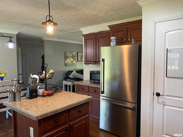 1640 PLEASANT RIDGE Road, Vienna, IL 62995