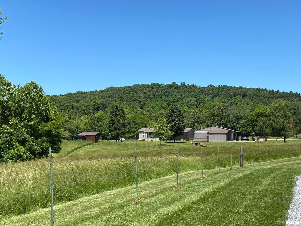 1640 PLEASANT RIDGE Road, Vienna, IL 62995