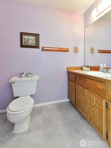 1605 27th Avenue SE, Puyallup, WA 98374