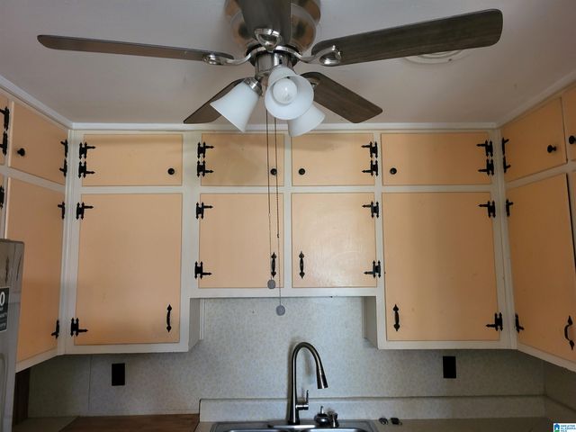 409 18TH AVENUE NW, Center Point, AL 35210