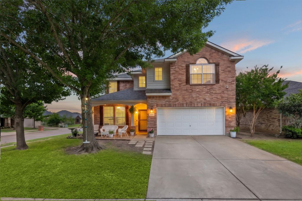 224 Rawhide Street, Waxahachie, TX 75165