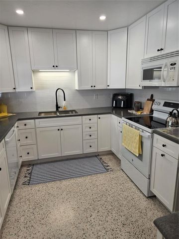 3134 IRVING STREET, Sarasota, FL 34237