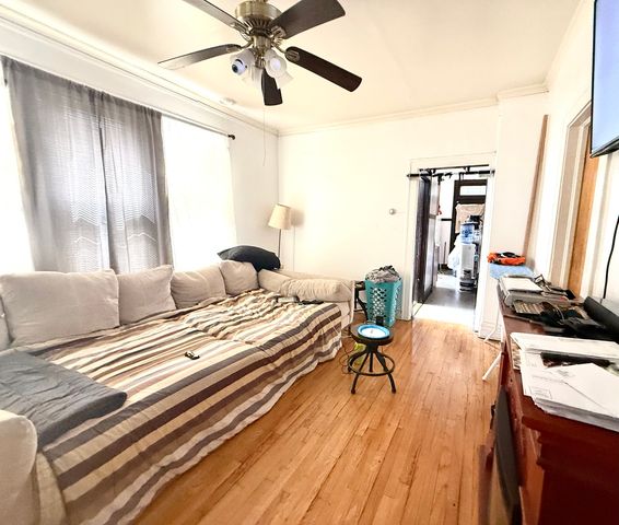 7130 S Green Street, Chicago, IL 60621