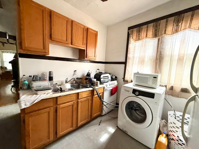 7130 S Green Street, Chicago, IL 60621