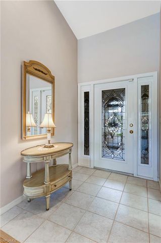 372 Fox Den CIR, Naples, FL 34104