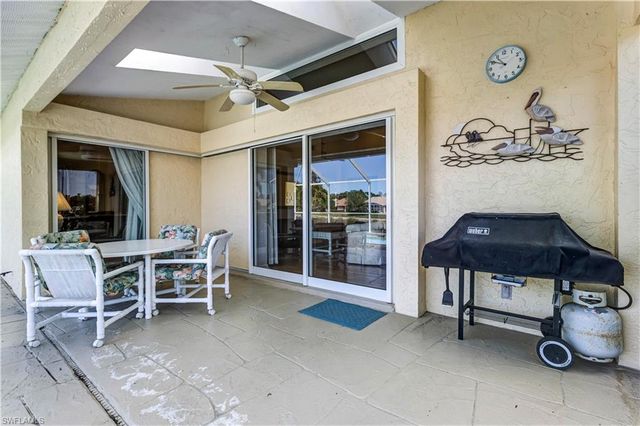 372 Fox Den CIR, Naples, FL 34104