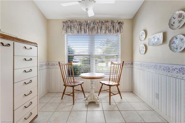 372 Fox Den CIR, Naples, FL 34104