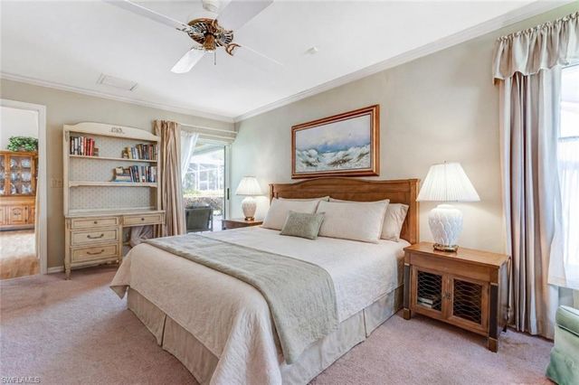 372 Fox Den CIR, Naples, FL 34104