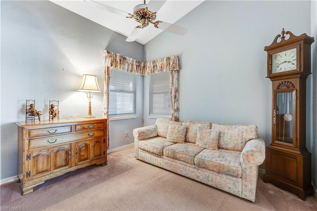 372 Fox Den CIR, Naples, FL 34104