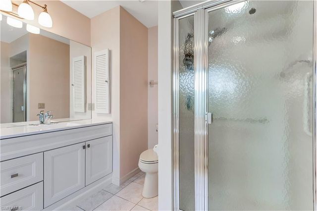 372 Fox Den CIR, Naples, FL 34104