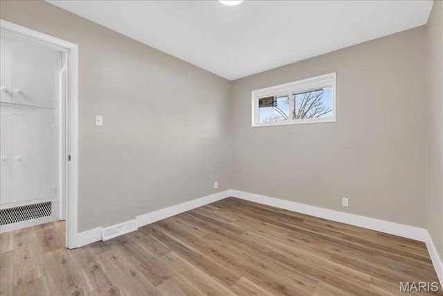 5662 Parchester Drive, Ferguson, MO 63121