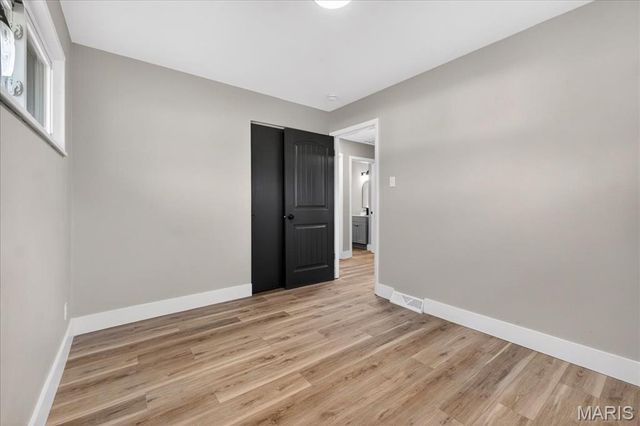 5662 Parchester Drive, Ferguson, MO 63121