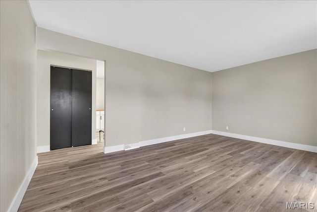 5662 Parchester Drive, Ferguson, MO 63121