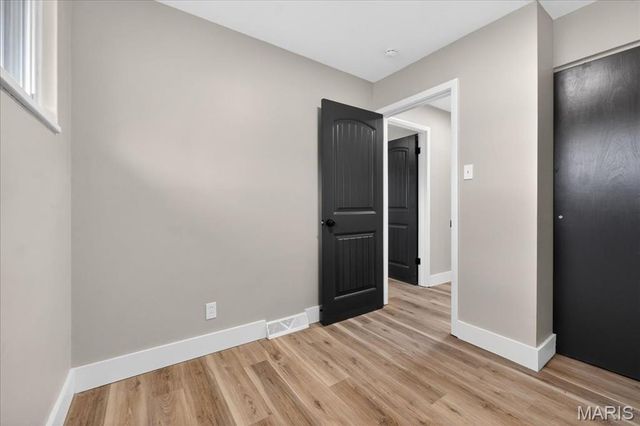 5662 Parchester Drive, Ferguson, MO 63121