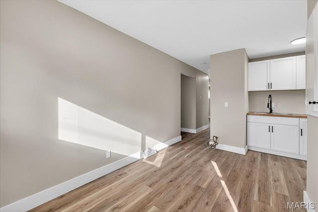 5662 Parchester Drive, Ferguson, MO 63121