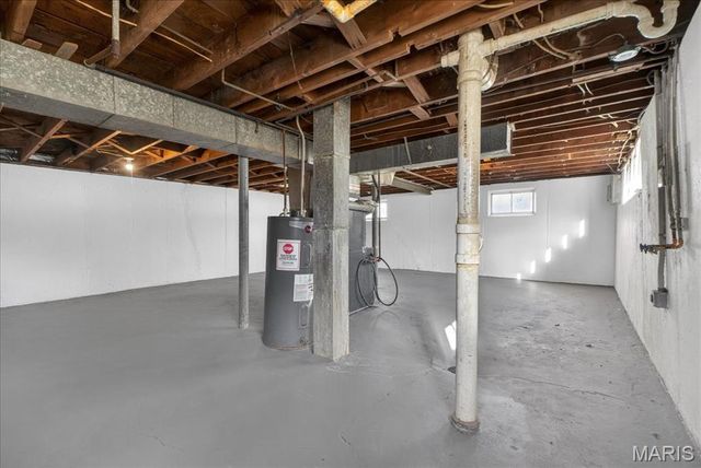 5662 Parchester Drive, Ferguson, MO 63121