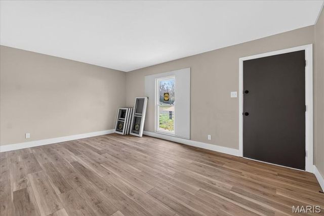 5662 Parchester Drive, Ferguson, MO 63121