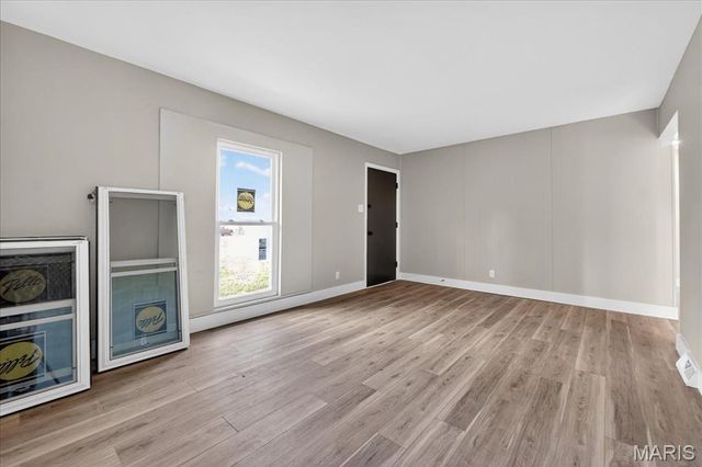 5662 Parchester Drive, Ferguson, MO 63121