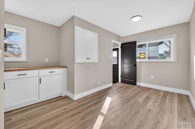 5662 Parchester Drive, Ferguson, MO 63121