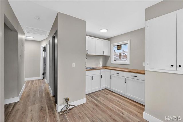 5662 Parchester Drive, Ferguson, MO 63121