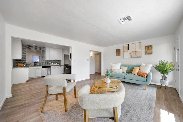 224 W Glenrosa Avenue, Phoenix, AZ 85013